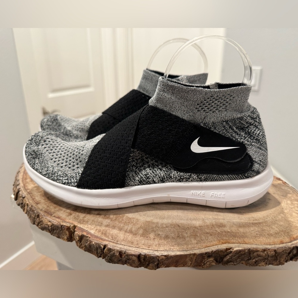 NOT FOR SALE- Nike Free RN Motion Flyknit 2017
Women's Size 9 Running Shoes!